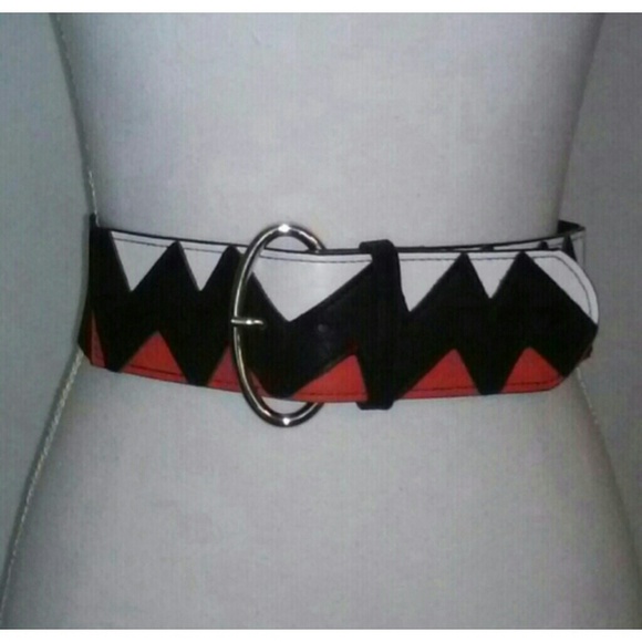 Black, Red & White Zig-Zag Waist Belt - Picture 2 of 3